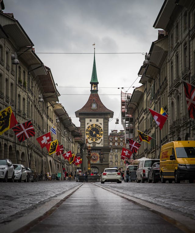 créer une entreprise en suisse en tant qu^étranger : prendre en compte les particularités cantonales en Suisse