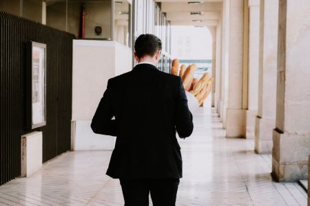 etre francais et venir creer une entreprise et une societe en suisse